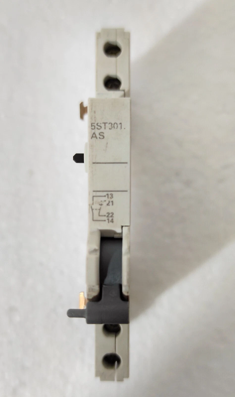admin/uploads/uploads/siemens 5st3010 auxiliary circuit switch 02_2.webp